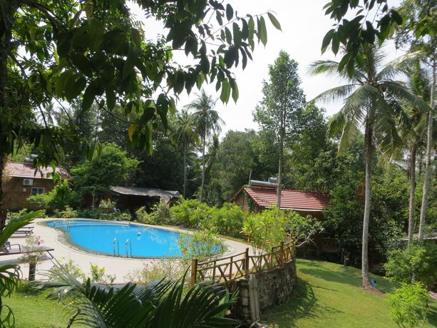 Phu Quoc Sen Lodge Bungalow Village