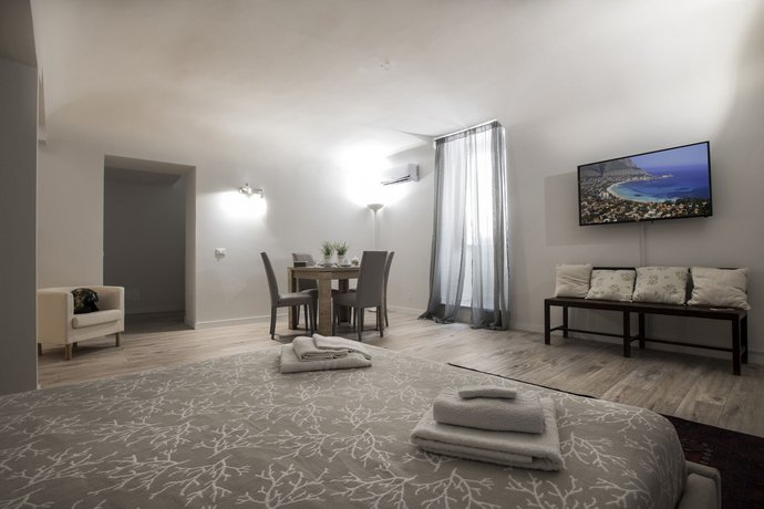 Real Umberto Suite