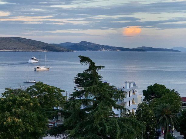 Amarilis Luxury Apartment