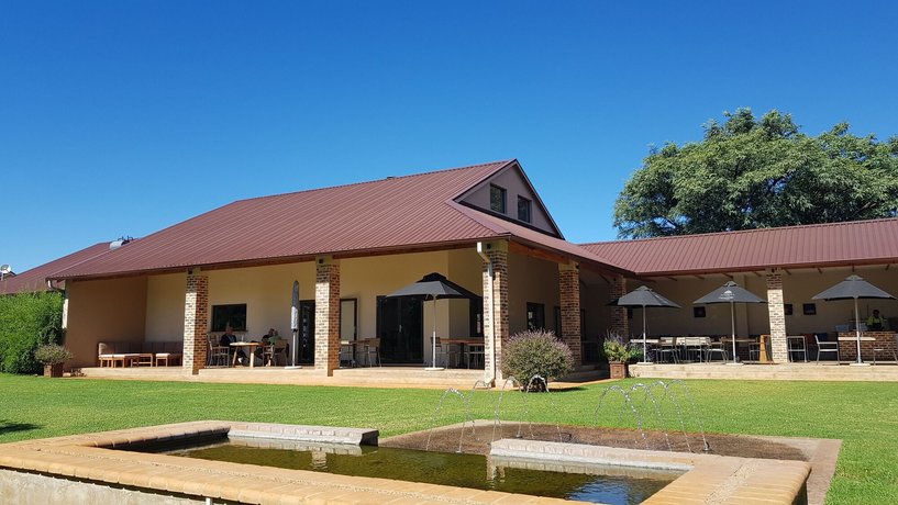 Esther's Country Lodge