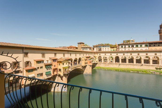 Apartment Ponte Vecchio Balcony
