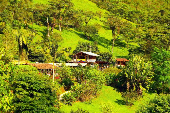 Refugio Puente Explanacion Ecolodge