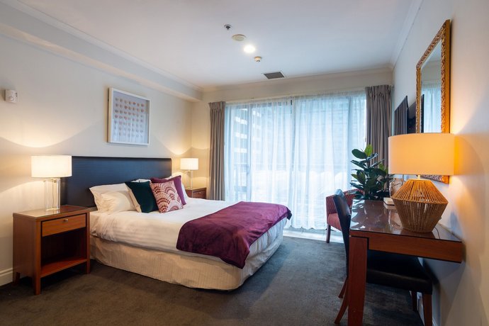 Stylish Stay On Queen Street