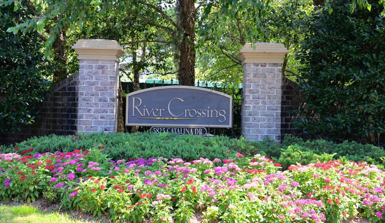 934 River Crossing
