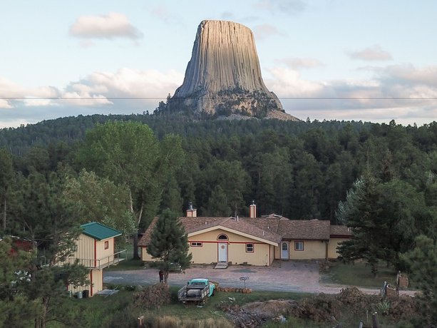Devils Tower Lodge Devils Tower United States thumbnail