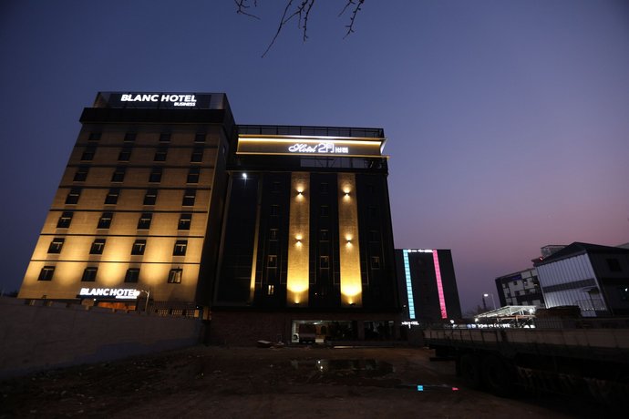 February Hotel Sinho new