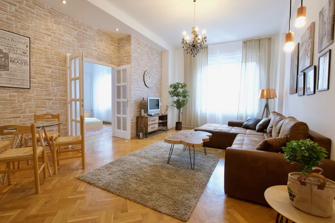 Creative Apartment - Madach 1
