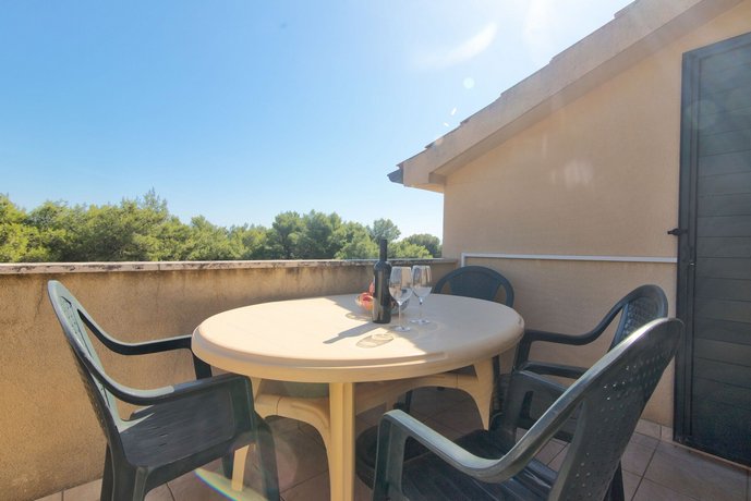 Apartments Ana Stari Grad