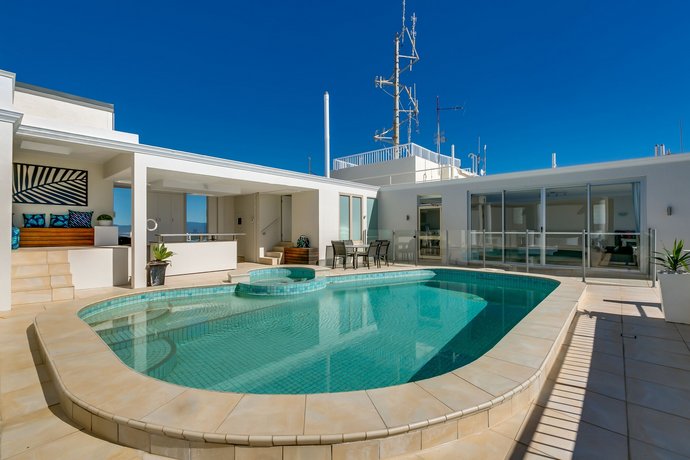 Photo: Golden Gate 2 Storey Penthouse with Pool - We Accommodate