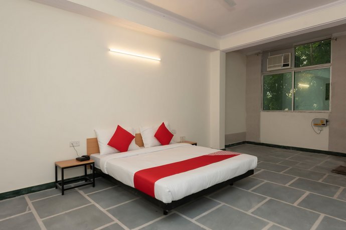 OYO Flagship 45264 Opposite Paryavaran Complex Post Office