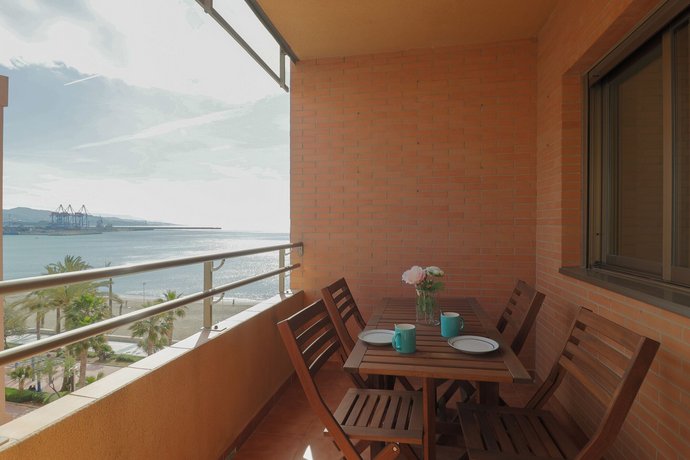 Seafront Malaga Central Apartment