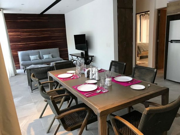 Condo Alejandro by Villas HK28