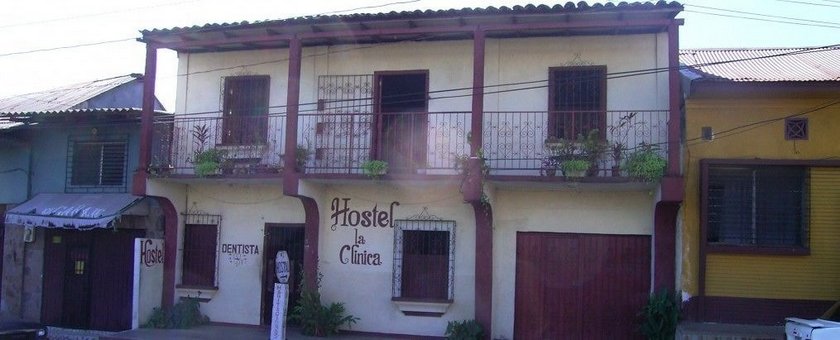 Guesthouse La Clinica - Hostel