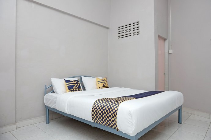 SPOT ON 2200 Hotel Gunung Sari