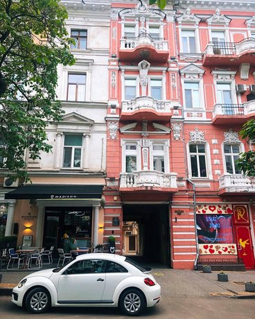 Hostel51