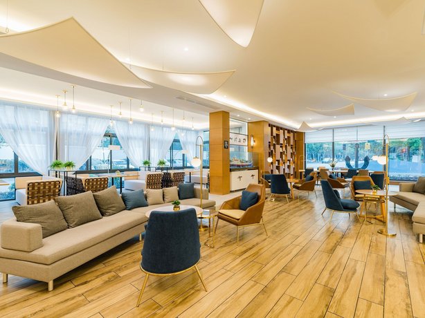 Atour Hotel Municipal Government Weihai