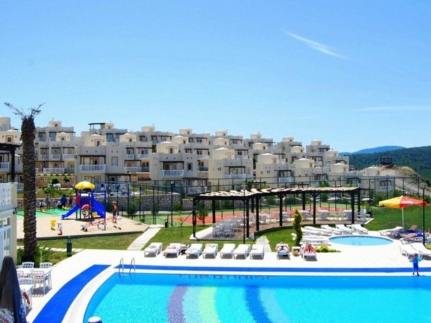 1 Bedroom Apartment Lake View 8 By Likya Global