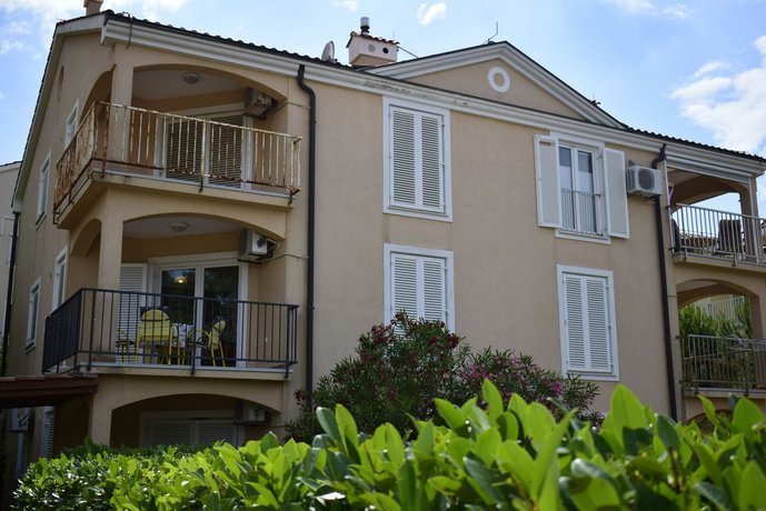 Apartment Diana Malinska