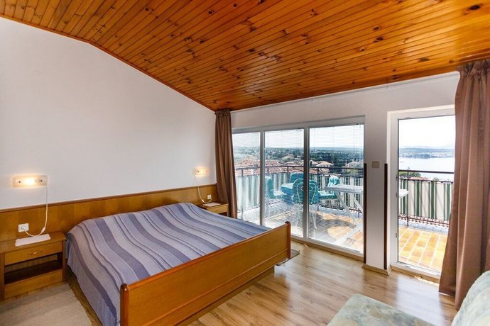Apartment Gordana Malinska