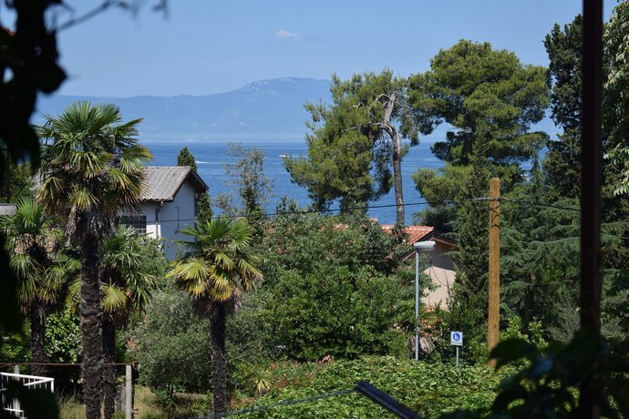 Apartment Maestral Malinska