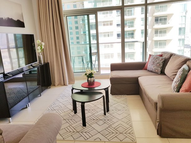 Luton Vacation Homes - Burj Views Apartment in Downtown