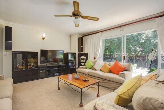 Lenox Lodge Guesthouse
