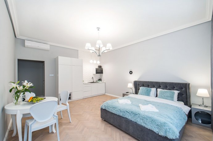 Noble Old Town Apartments