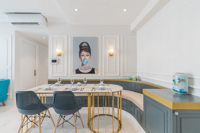 SStay RiverGate Saigon