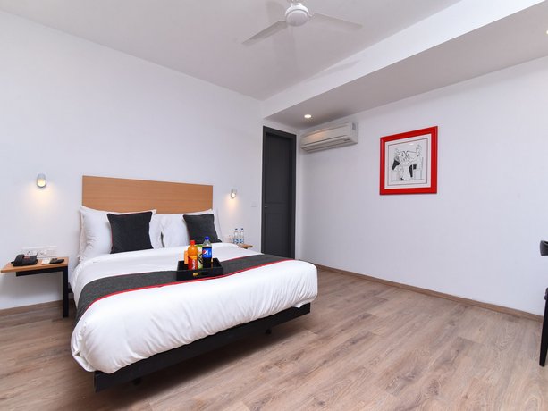OYO Townhouse 100 Chattarpur