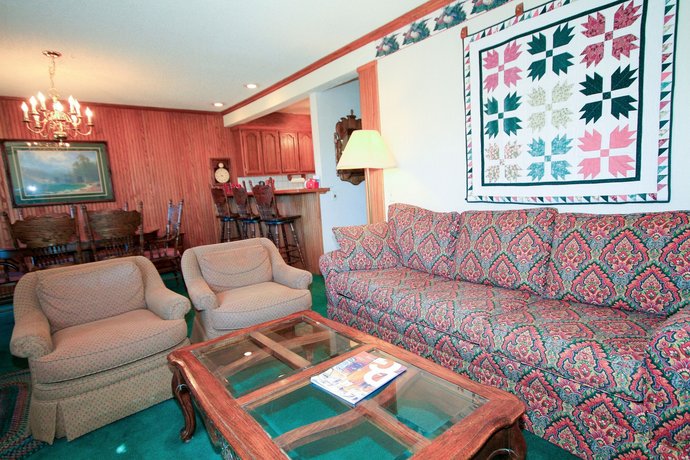 Mammoth Ski & Racquet Club 115 - Studio Condo