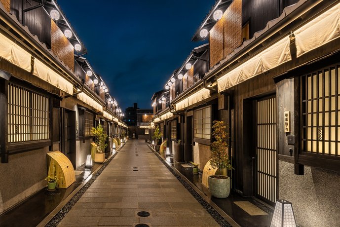 Nazuna Kyoto Tsubaki St