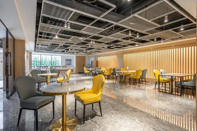 Vyluk Hotel Hongqihegou Metro station Chongqing