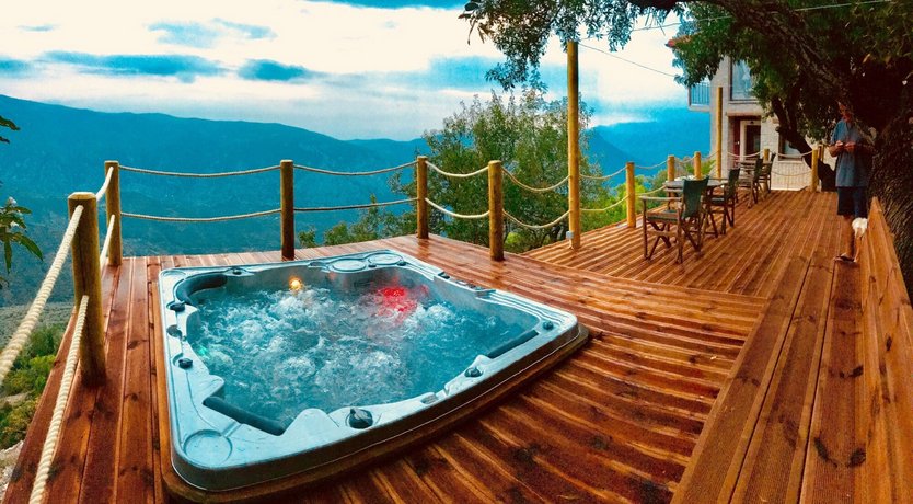Almond House Suites Arachova