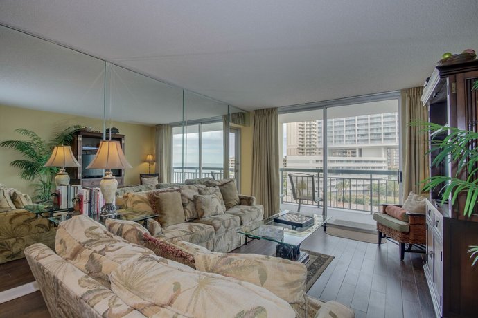 South Hampton 503 by RedAwning