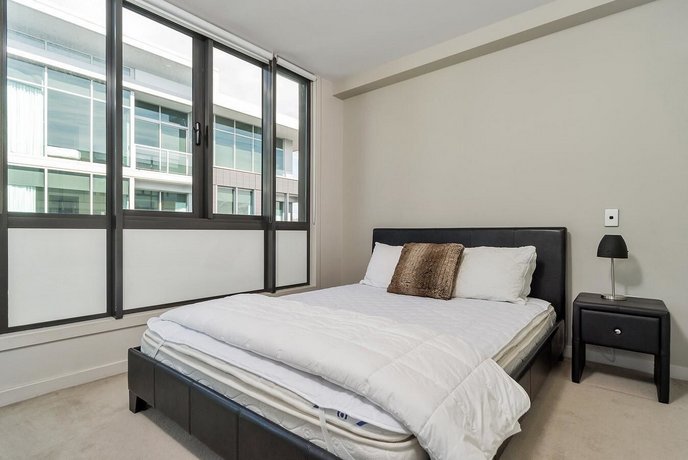 Qv One Bedroom Apt Viaduct Harbour - 250