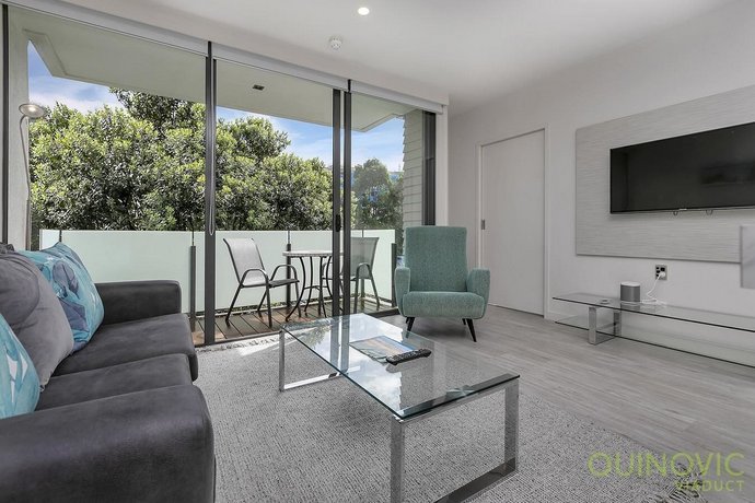 Quinovic Viaduct Refined Lighter Quay Apt 767