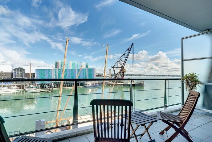 Quinovic Viaduct Serviced Modern Viaduct Apartment 805
