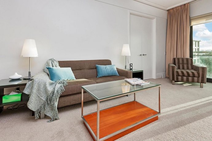 Waterfront Viaduct Private Apartment
