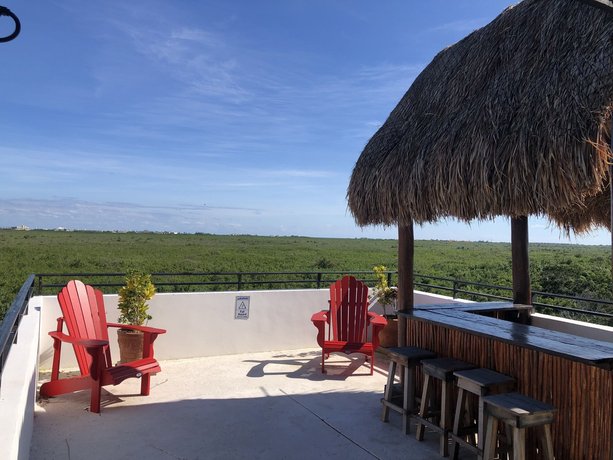 Upscale Modern Home + Rooftop Pool TVs AC & Wifi Cancun International Airport Mexico thumbnail