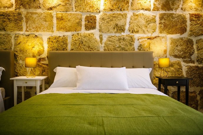 Regina Elena charme rooms