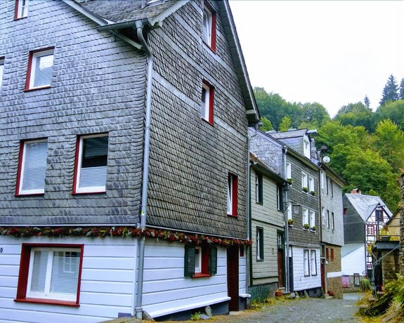 HIER & JETZT in Monschau City