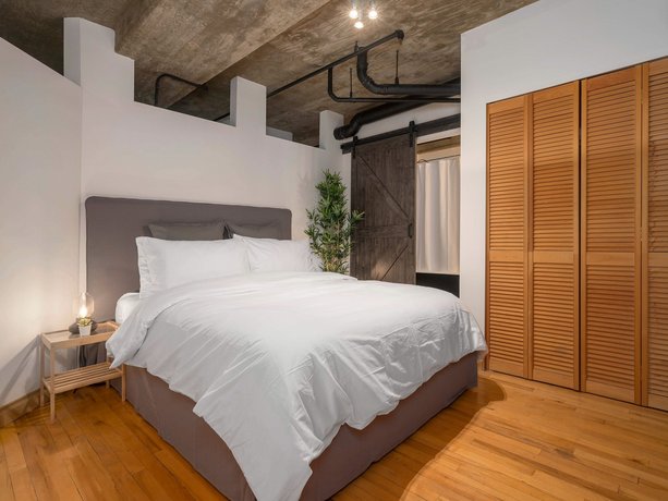 Sterling Suites - Gastown