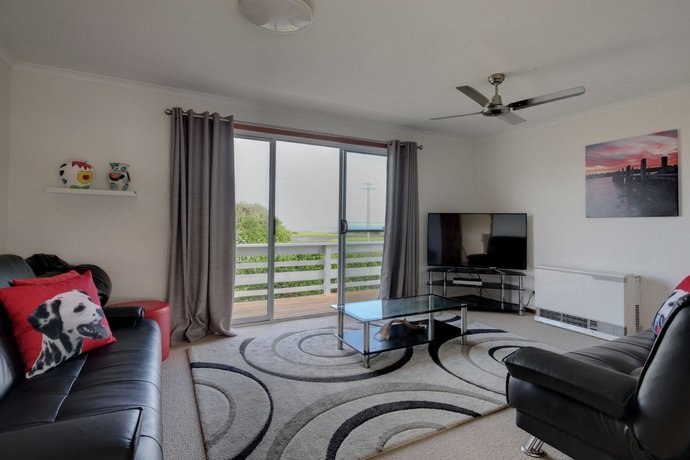 Rocky Point - pet friendly accommodation for multiple families