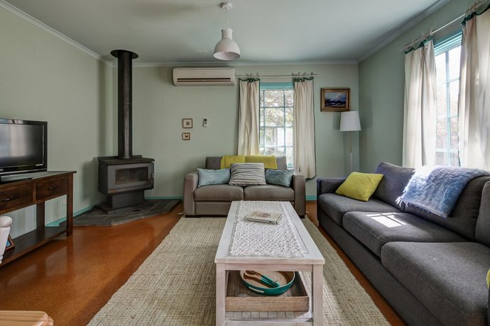 Prue's Cottage - well appointed family getaway