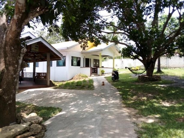 Balai Mariacaria Pension House