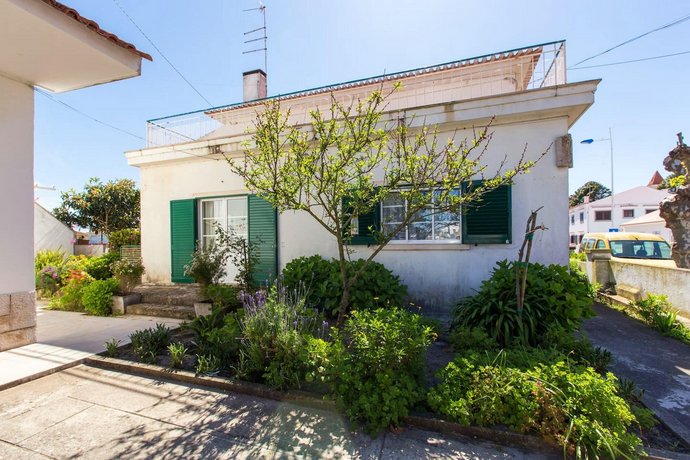 Beach House Alcobaca