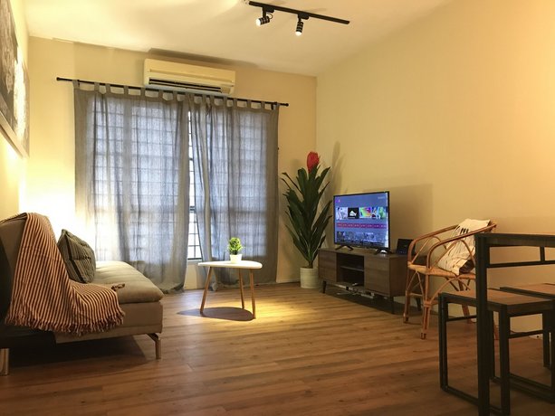 Sentuari HomeStay @ Seksyen 7