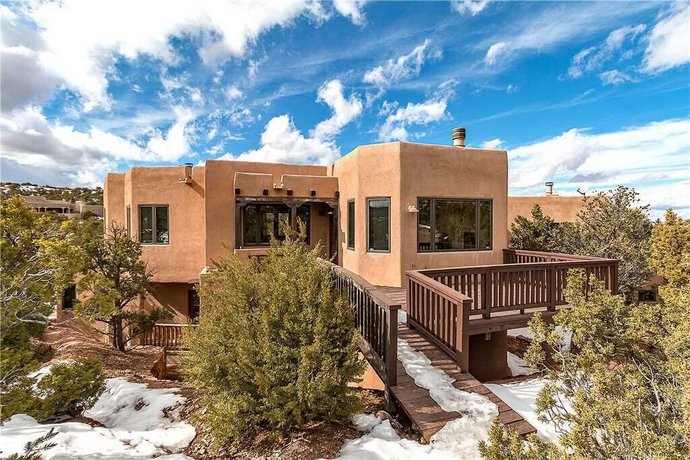 Casa de Paz - Four Bedroom Home