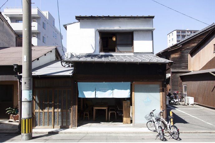 Fukuoka Guesthouse SHIP