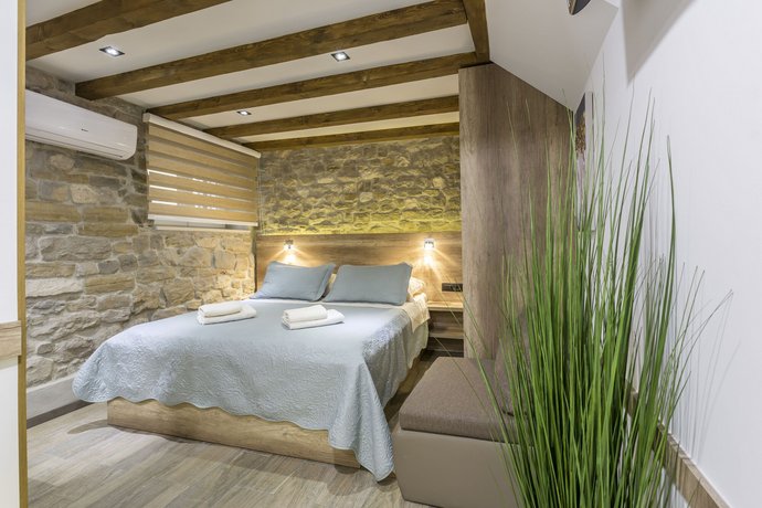 Reval Luxury Stone house apartments